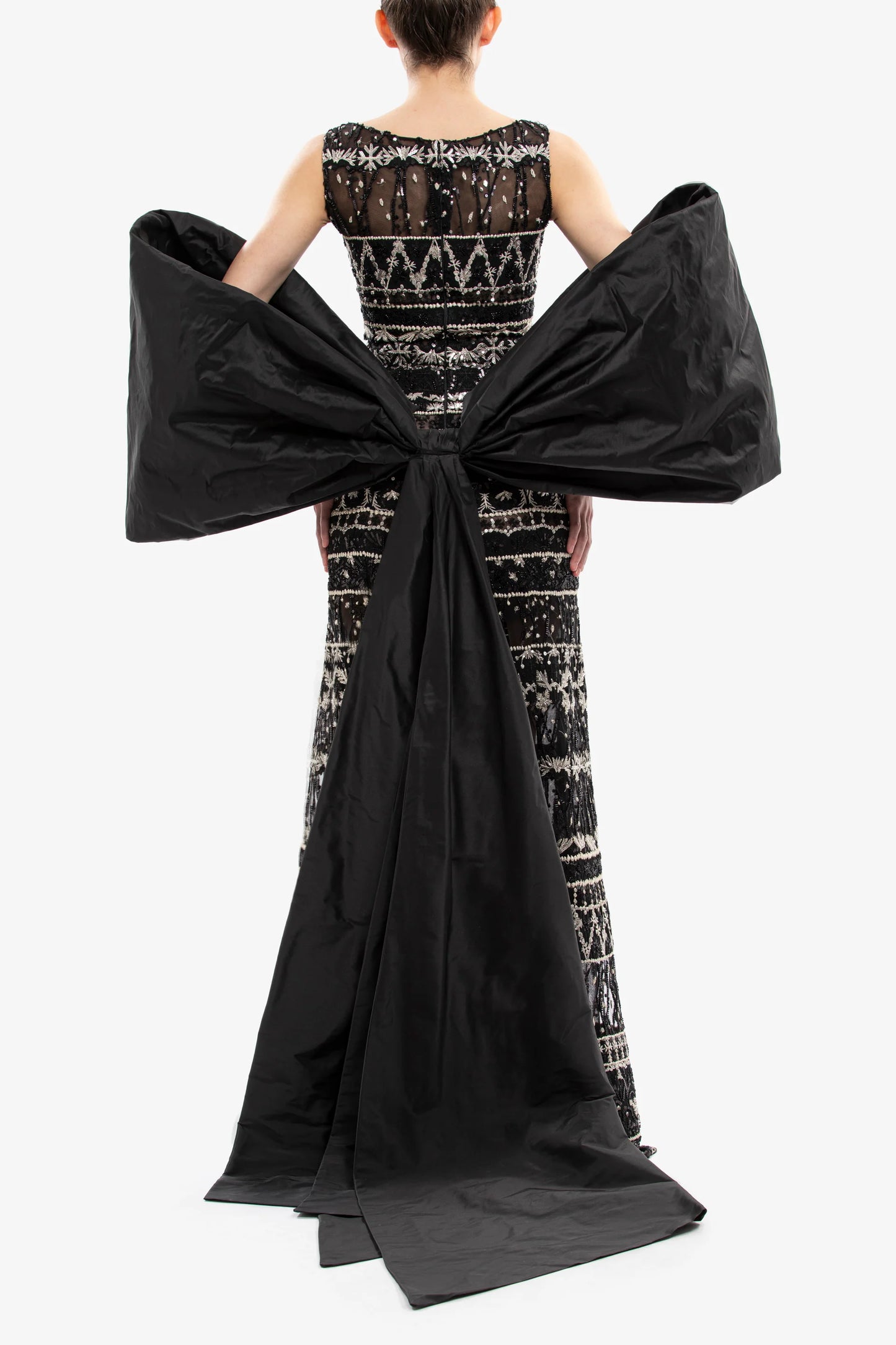 Saiid kobeisy SKU: RTWFW25-DR-40Jblkslvr36